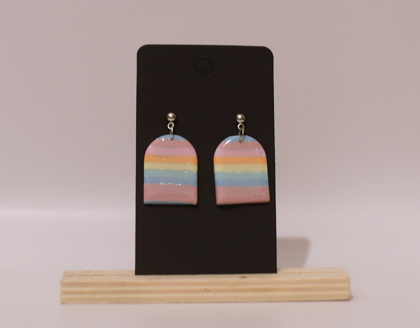 Elara – handgemaakte pastel oorbellen