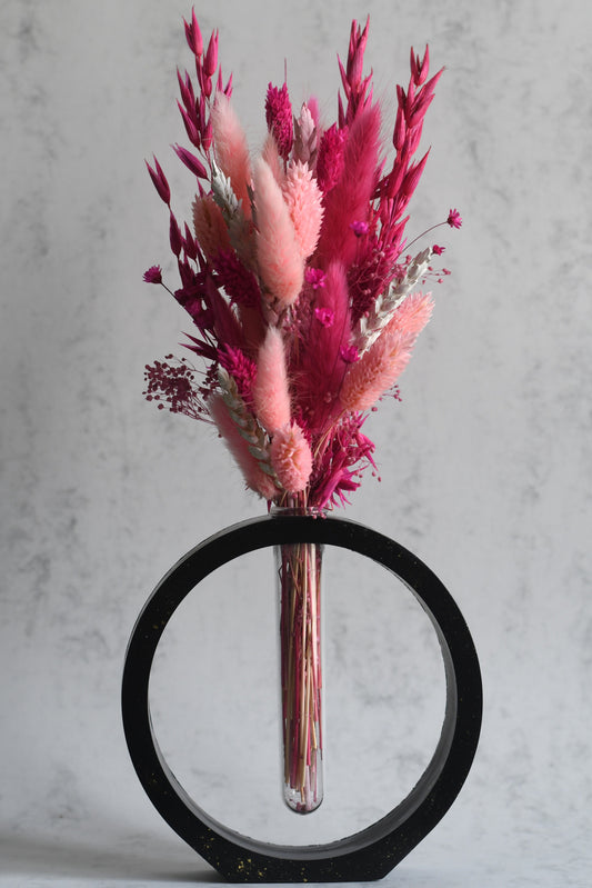 Novelle — ronde vaas met droogbloemen