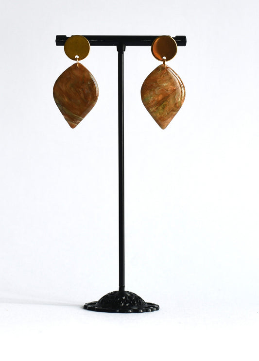 Selva - boucles d'oreilles en pâte polymère transparente – Vert & marron | Forme organique