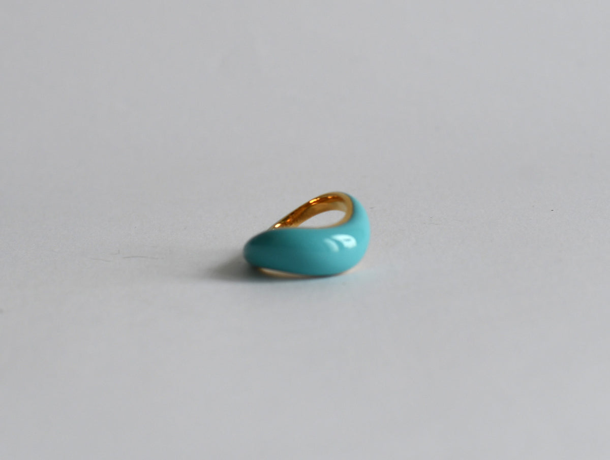 Afgeronde turquoise ring met emaille en PVD 18K verguld 304 RVS – Novabyevi