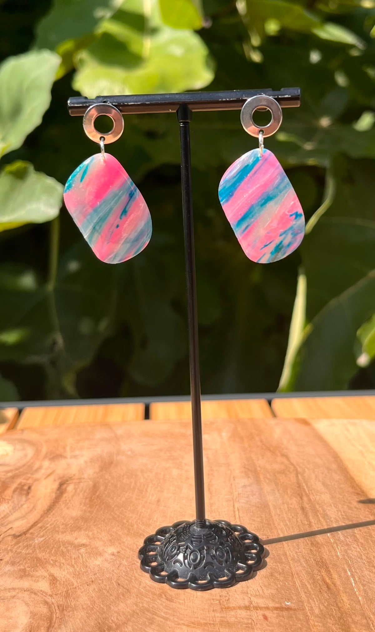 Marea - transparante polymeerklei oorbellen – Teal & pink | Organische vorm