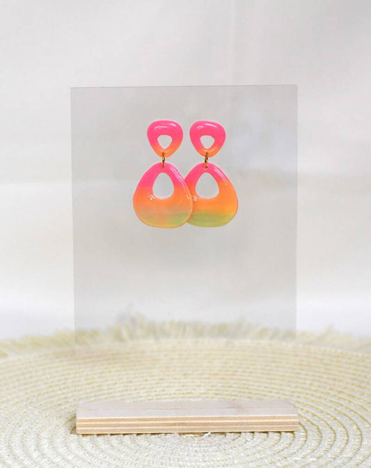 June 🌈 Color Burst Oorbellen – Handgemaakt en Neon